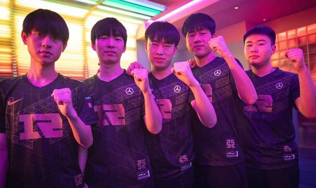 个运动员的 个运动员的