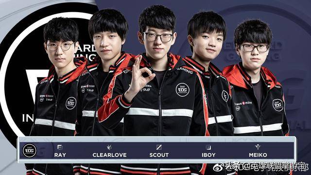 背身接球 背身接球